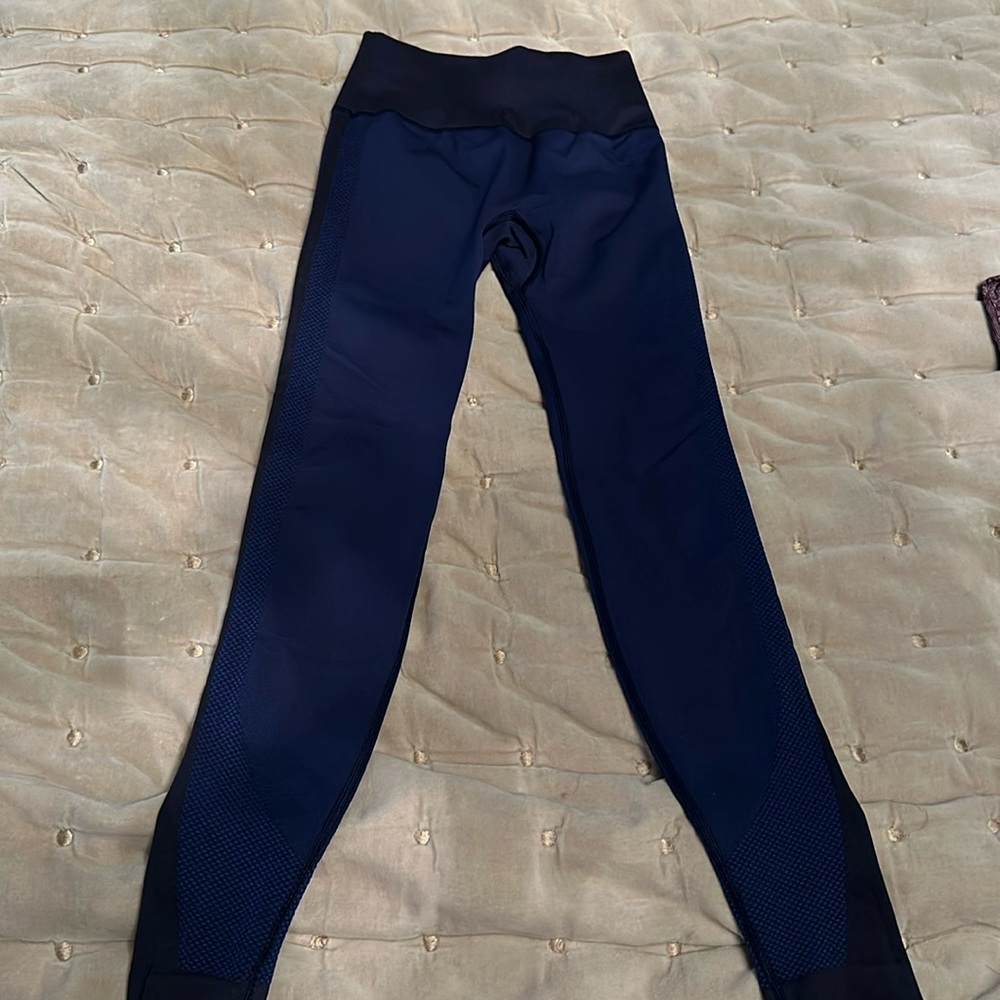 Dark blue lululemon leggings, worn twice. Size 4